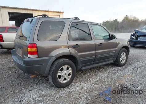 2002 Ford Escape Xlt z USA, uszkodzony, nr VIN 1FMYU03102KD68564